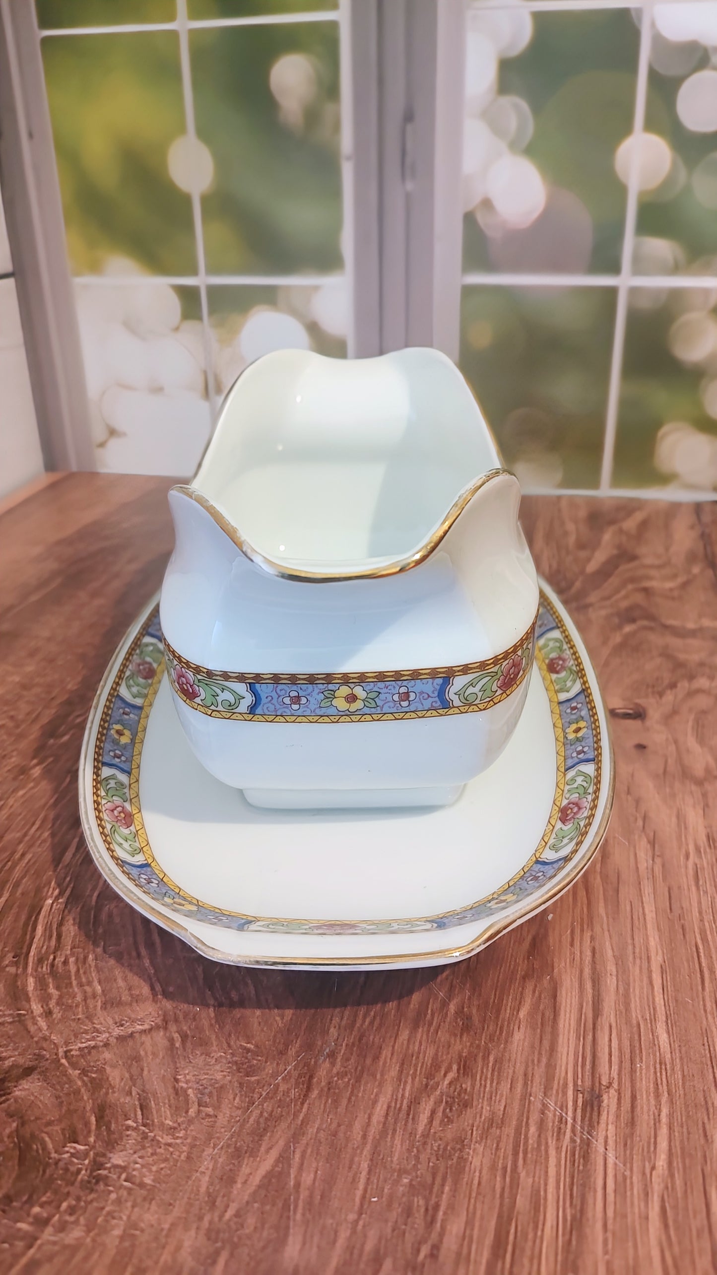 Epiag Gravy Boat with Attached Plate