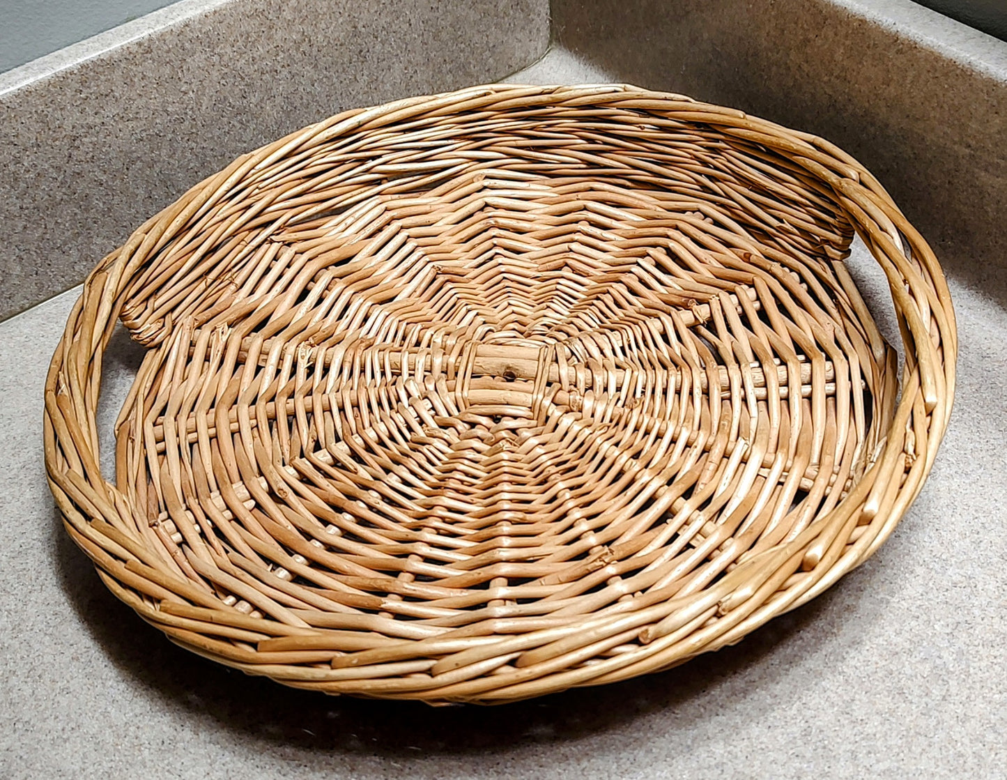 Round Wicker Tray