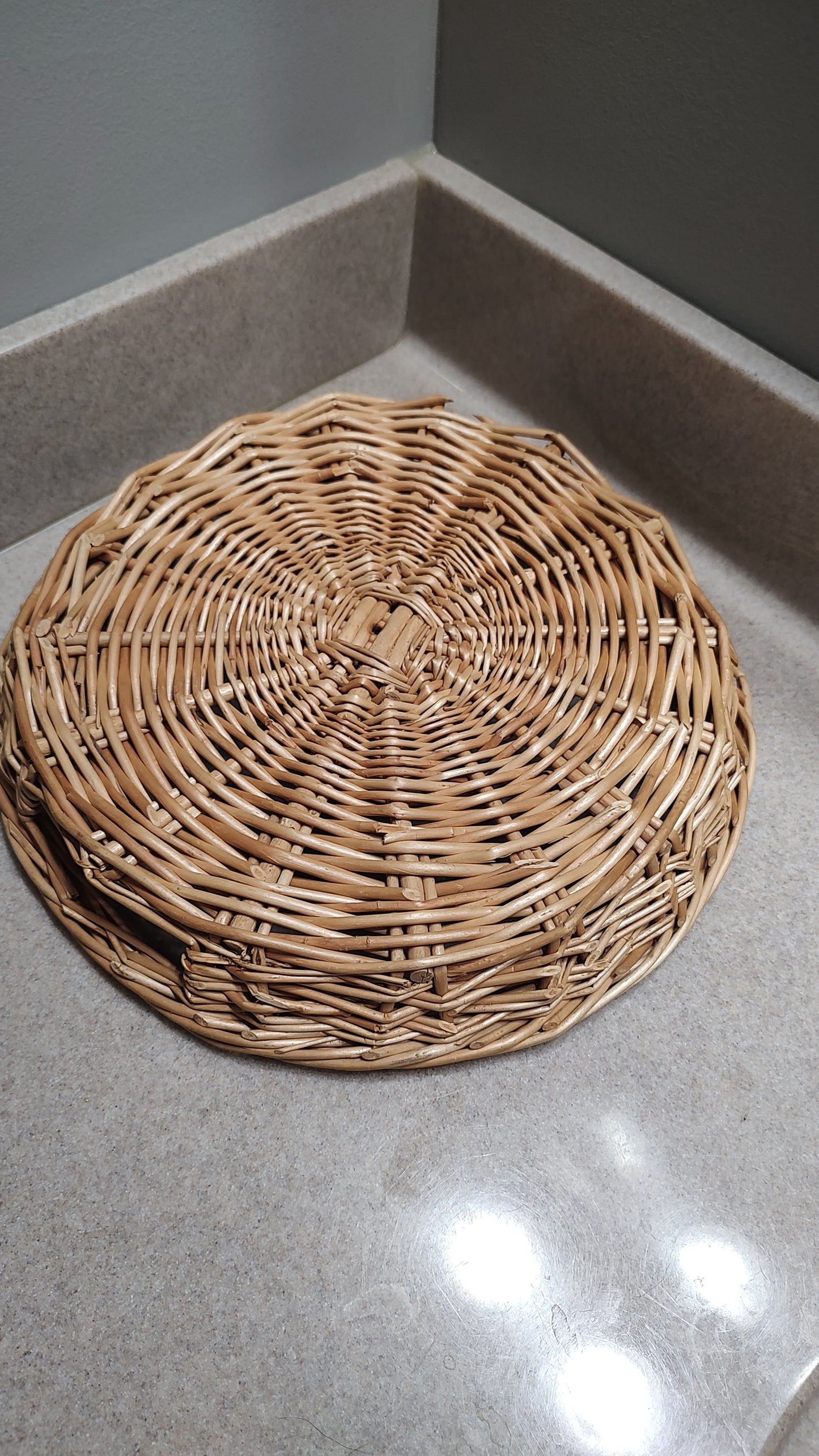 Round Wicker Tray