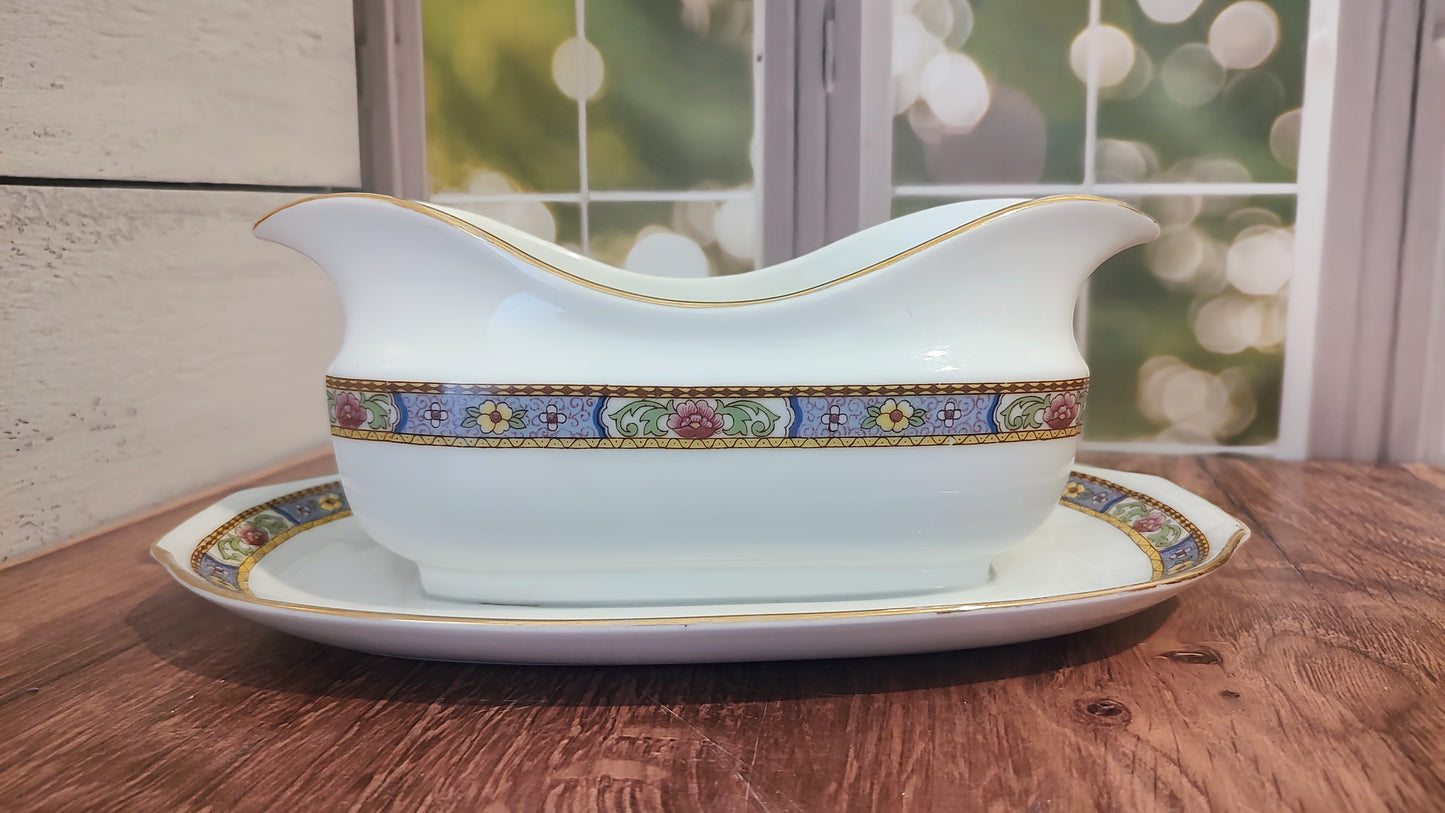 Epiag Gravy Boat with Attached Plate