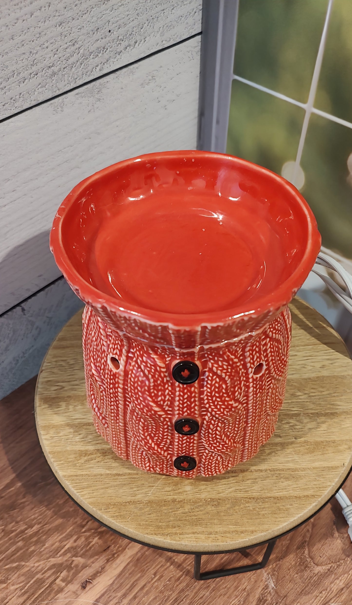 Scentsy Cozy Sweater Wax Warmer