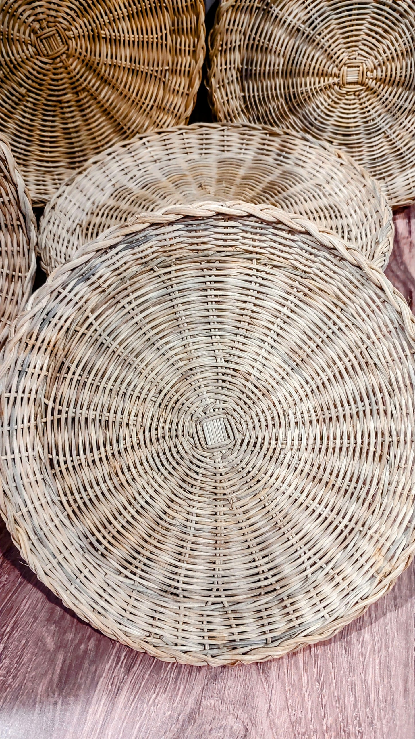 Wicker Plate Holders (Set of Five)