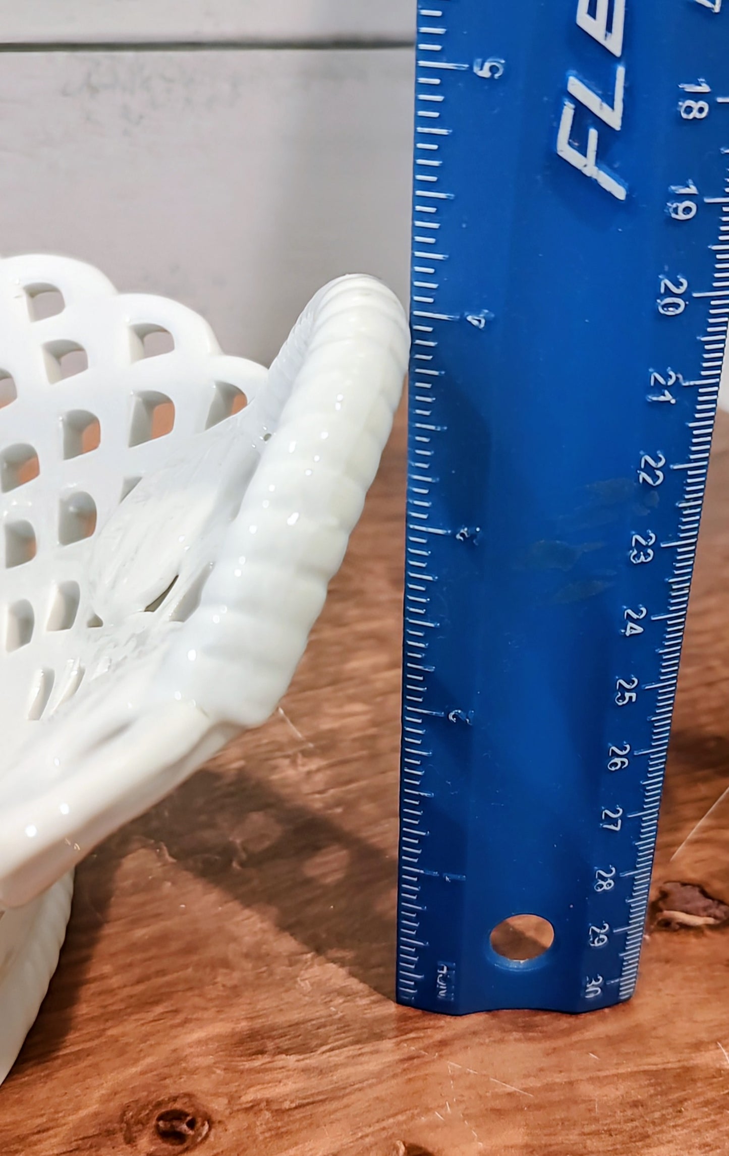 White Lattice Ceramic Fruit Bowl
