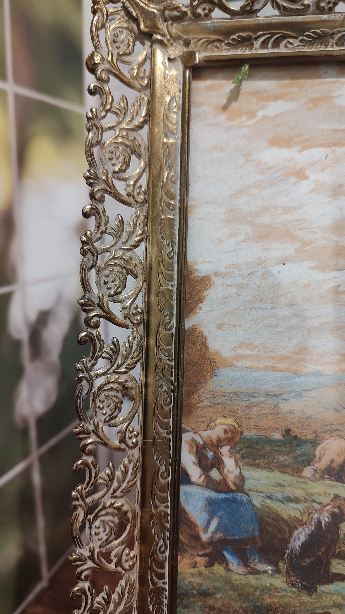 Vintage 8x10 Filigree Trimmed Frame