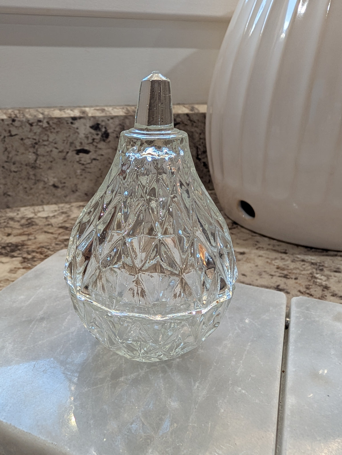Crystal Diamond Pattern Pear Shaped Trinket Dish
