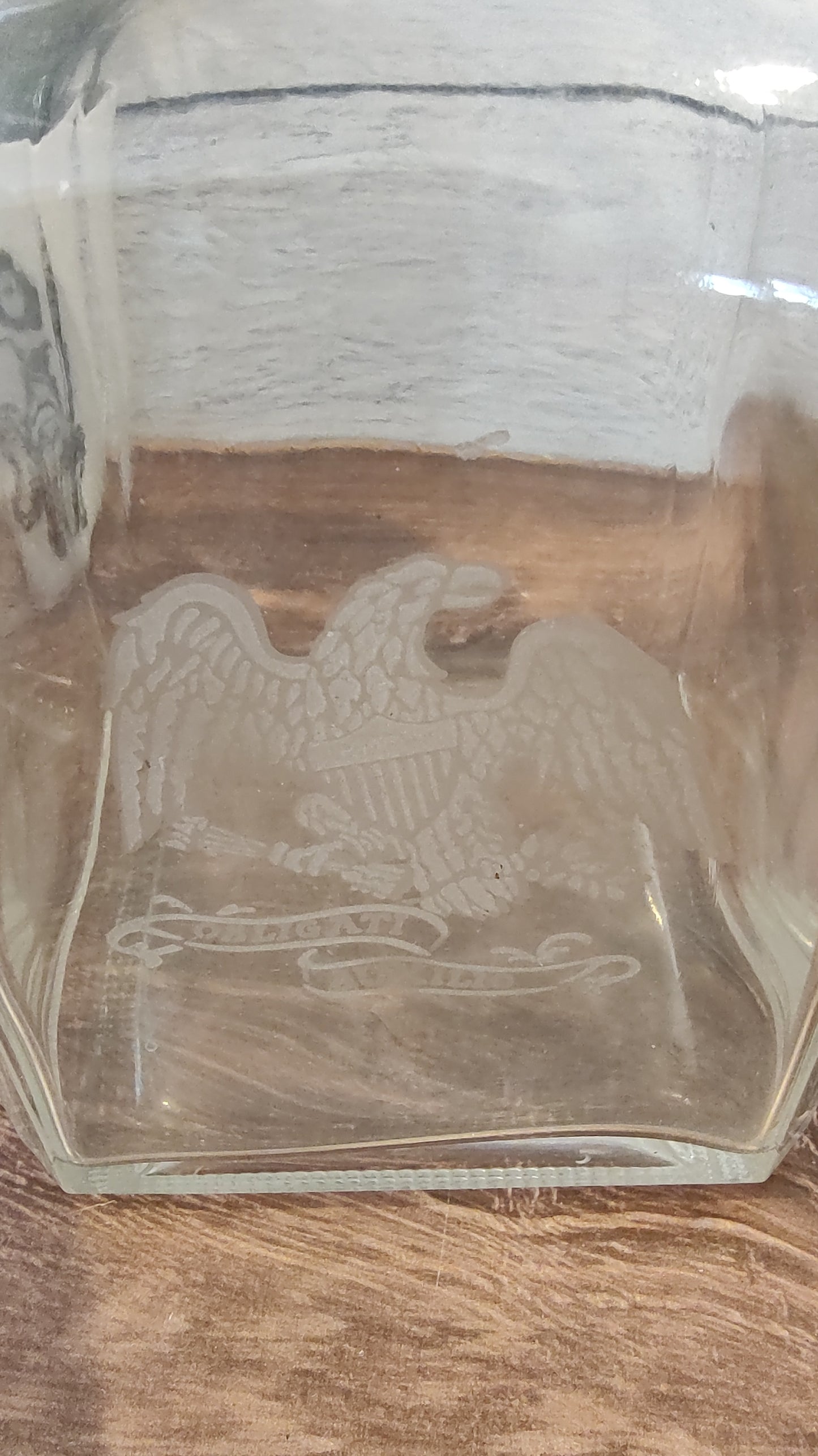 Eagle Embossed Decanter (no topper)