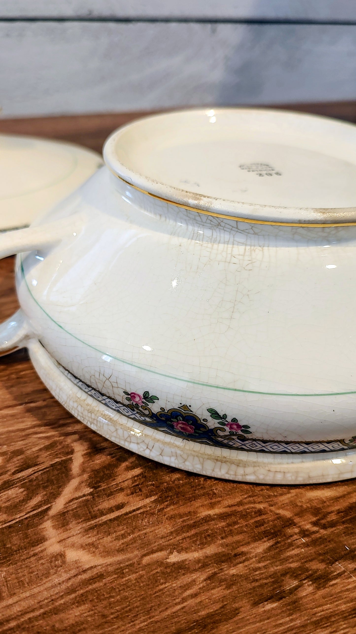 Pope-Gosser Antique Vegetable Bowl with Lid