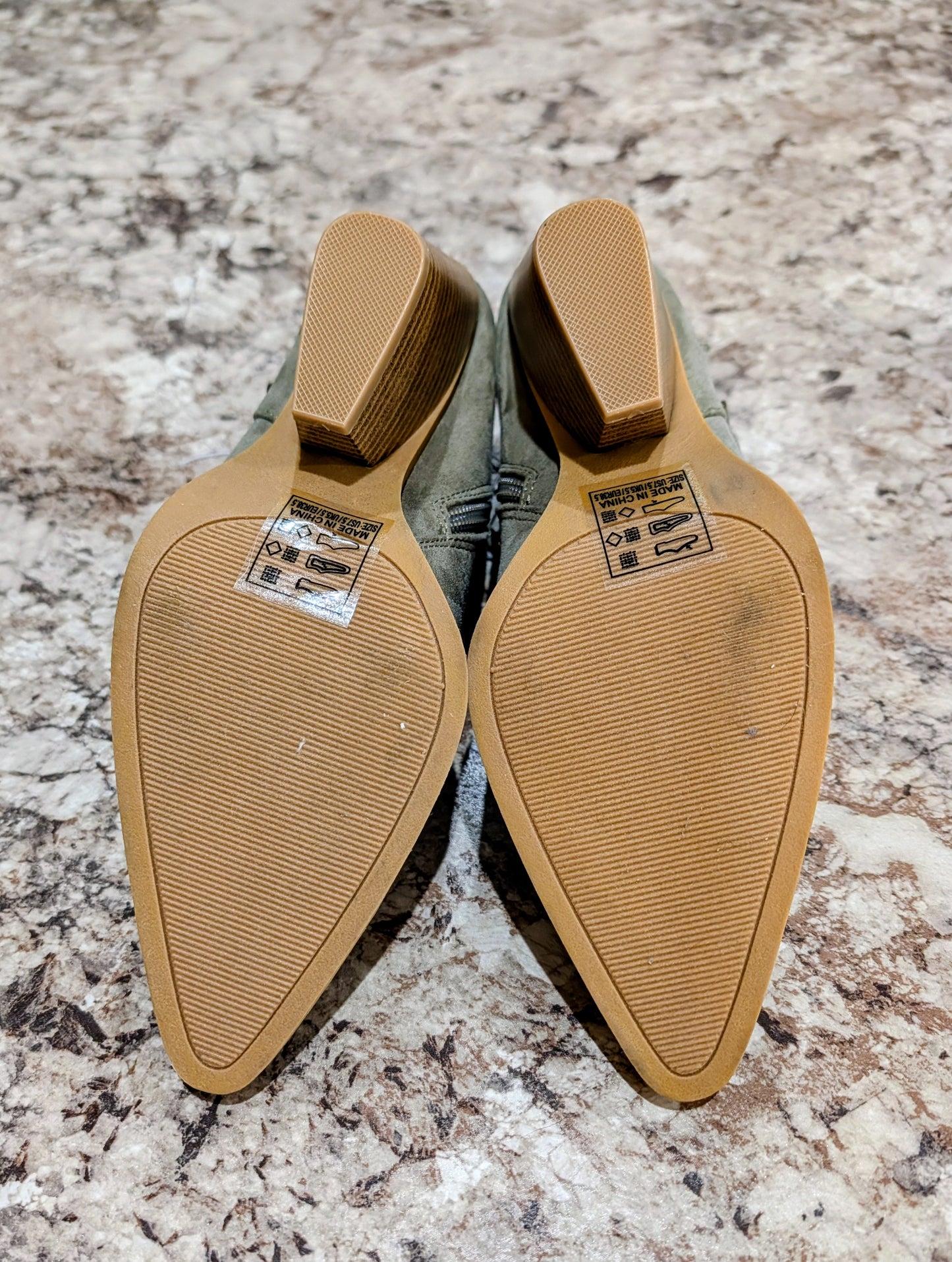 Qupid Sweude Ankle Boots (Size 7.5)