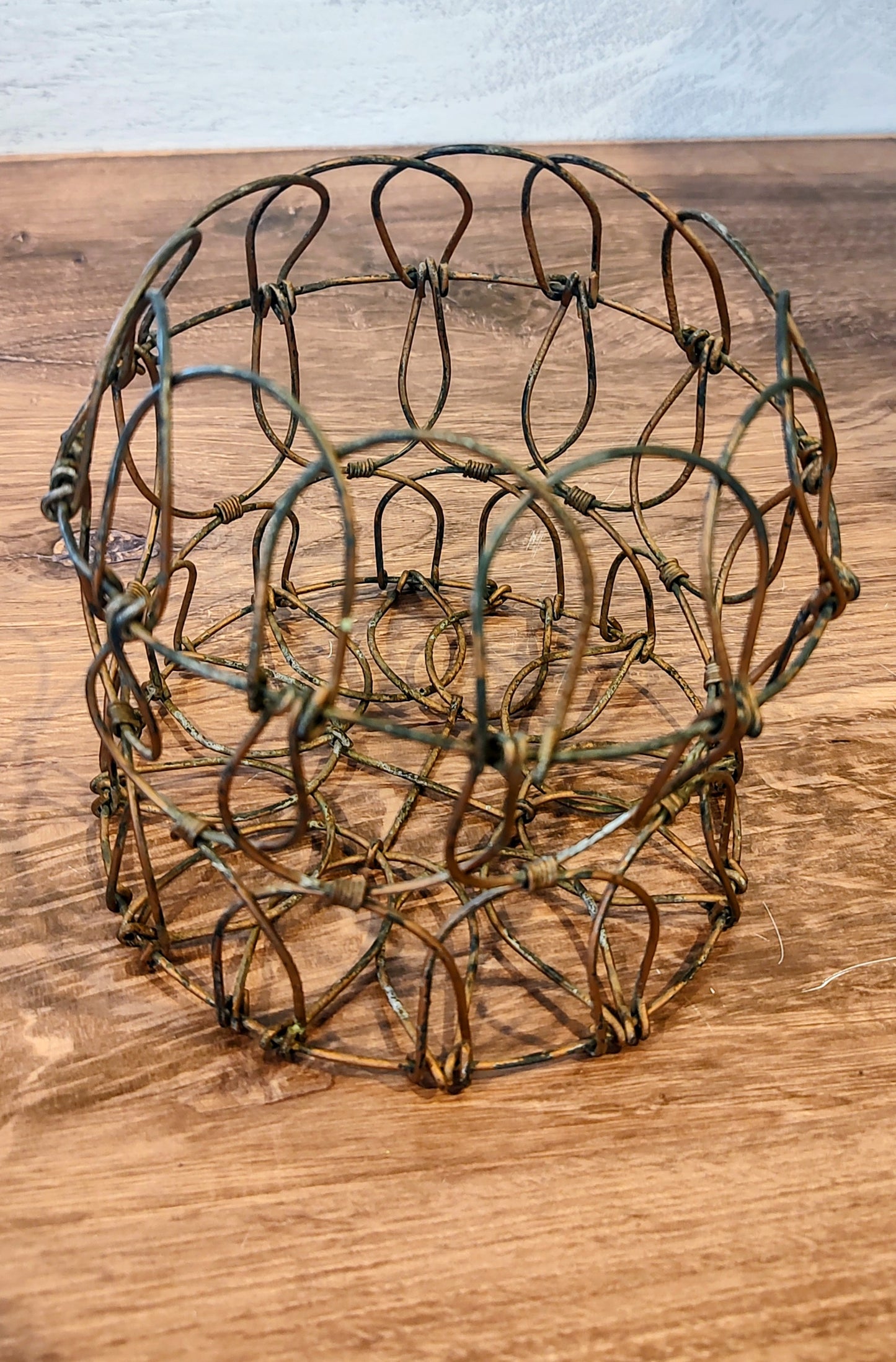 Collapsible Vintage Metal Egg Basket