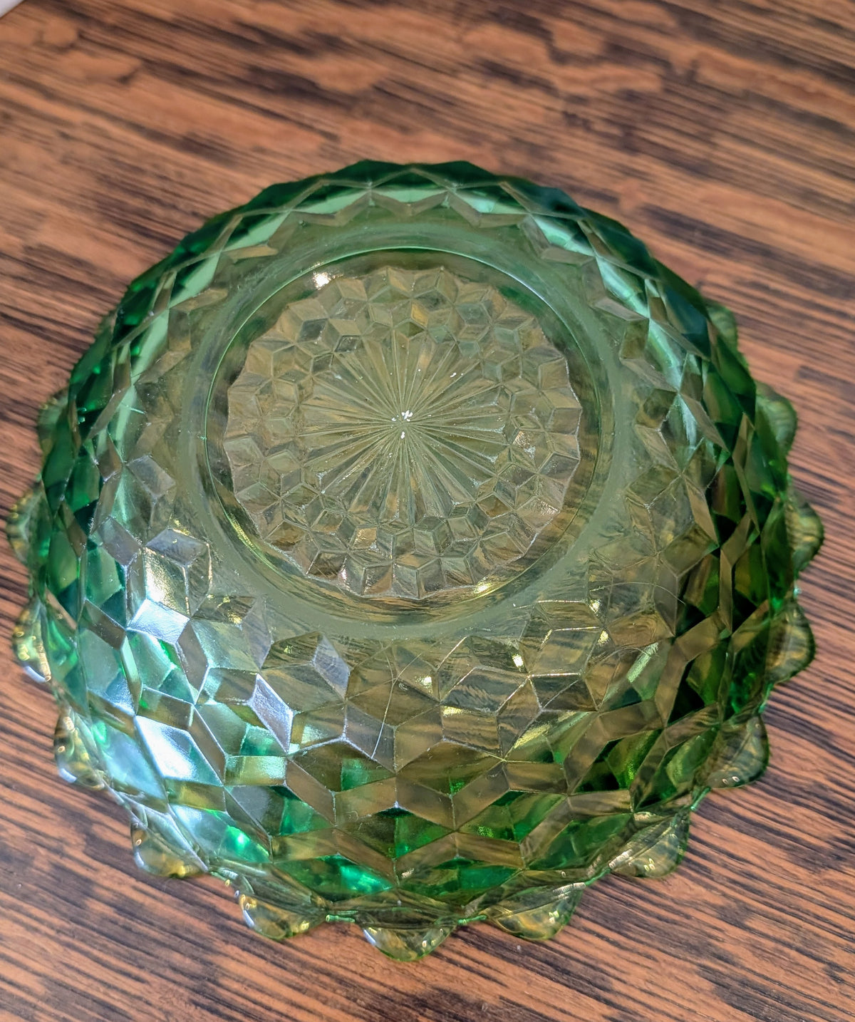 Jeanette Glass Co Vintage Green Cube Cubist Fruit Bowl Glowing Uranium Glass