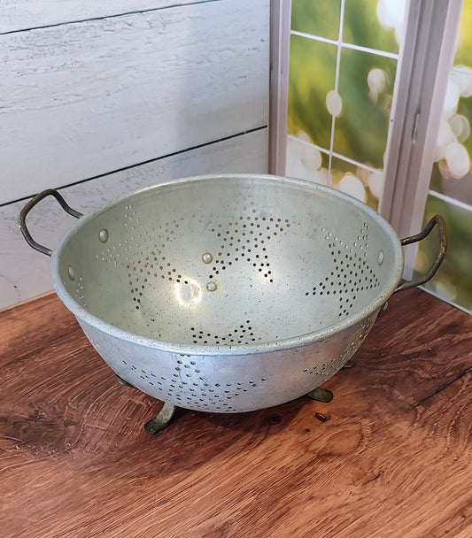 Vintage Heavy Aluminum Strainer with Handles and Feet. Star Pattern