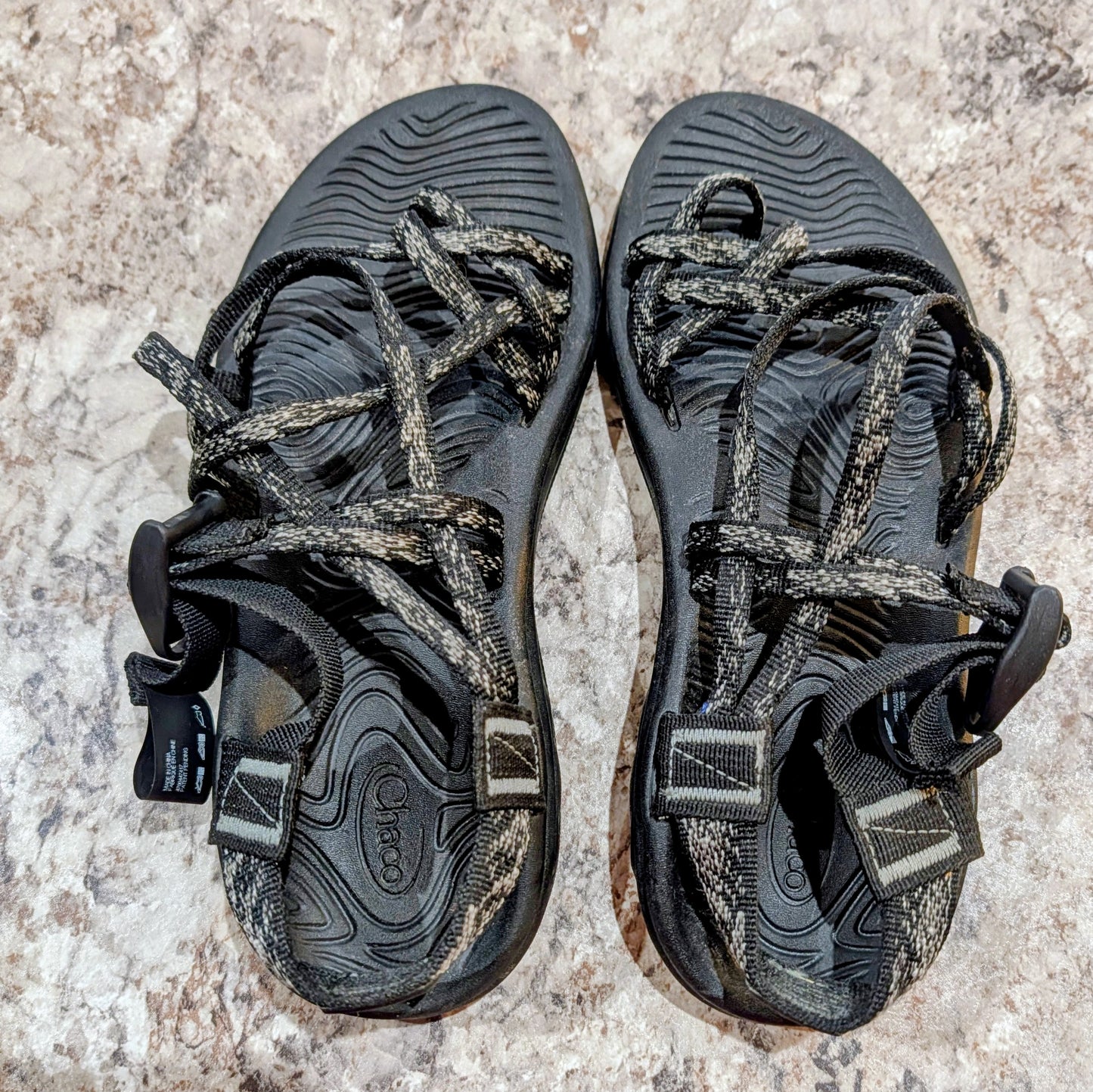 Chaco (size 7) Hiking Strapy Sport Sandals ZVOLV X2 style