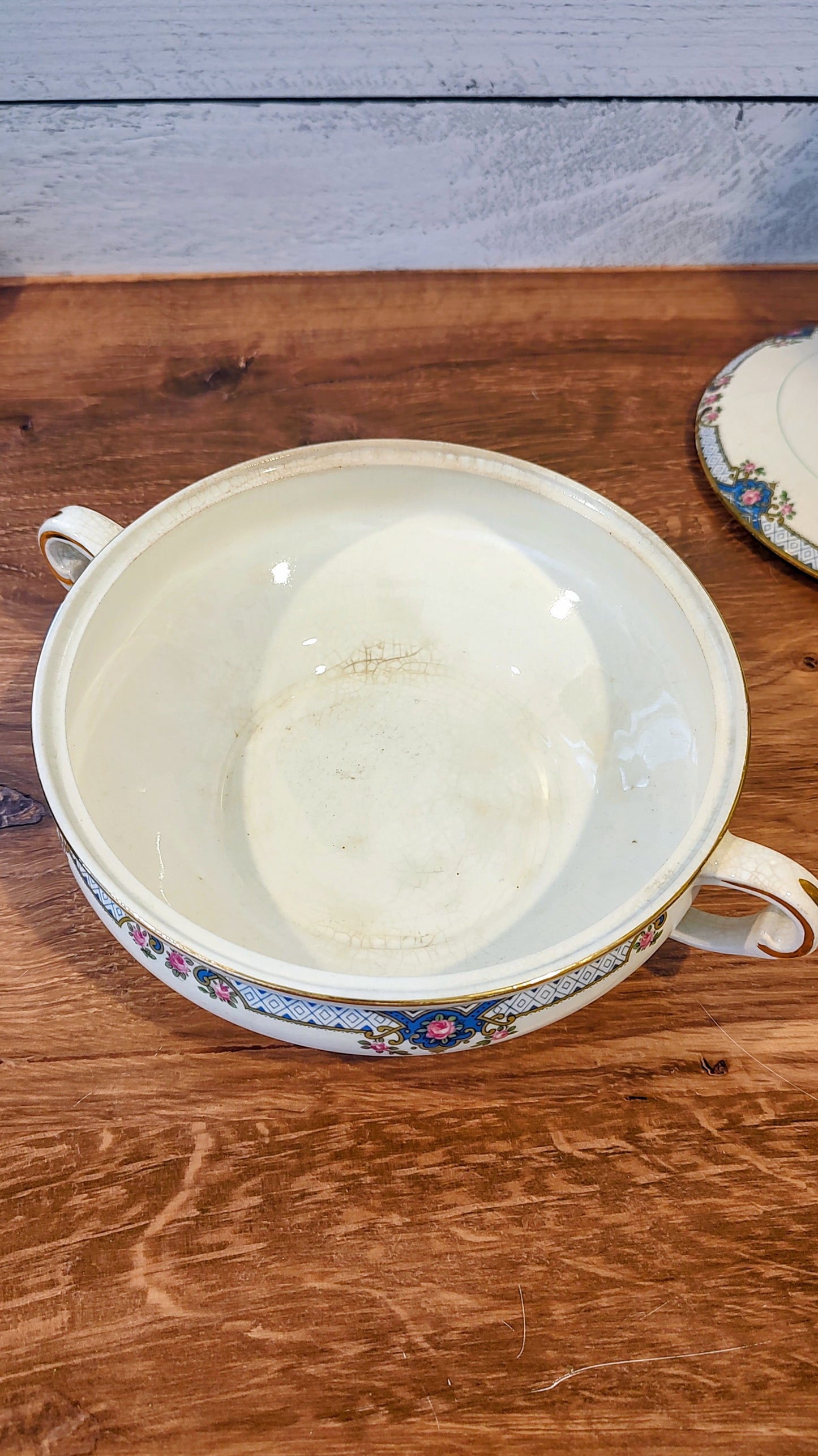 Pope-Gosser Antique Vegetable Bowl with Lid