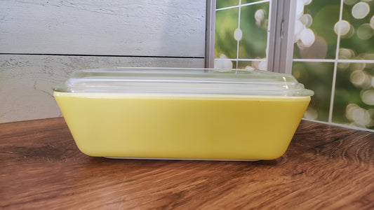 Yellow Pyrex Refrigerator Dish with Lid
