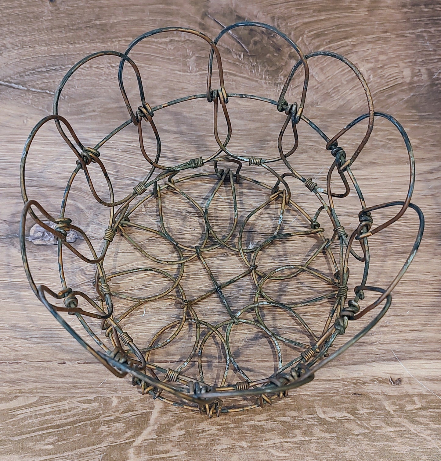 Collapsible Vintage Metal Egg Basket