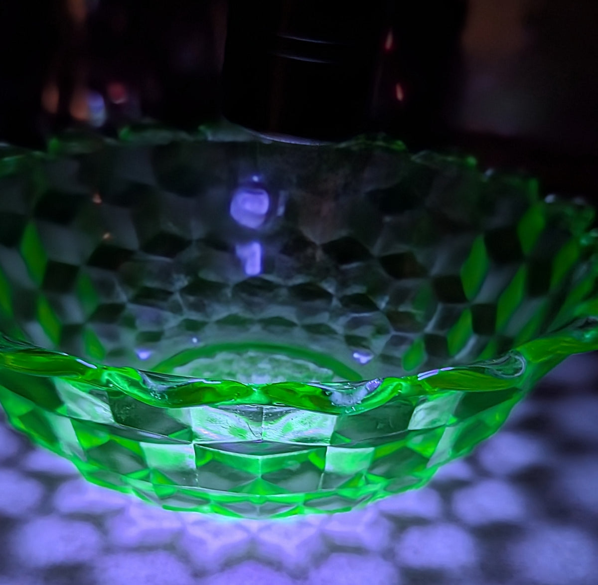 Jeanette Glass Co Vintage Green Cube Cubist Fruit Bowl Glowing Uranium Glass