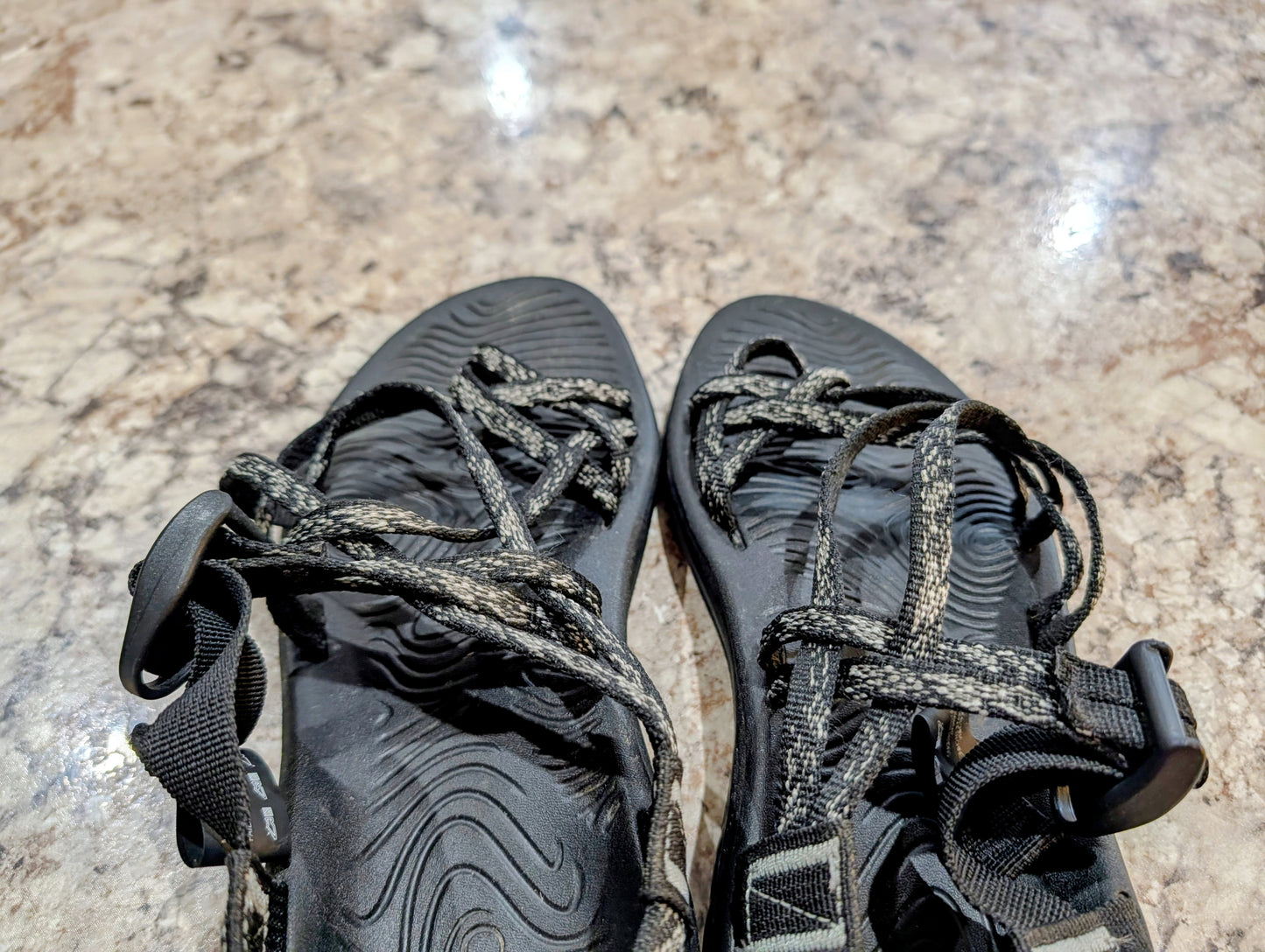 Chaco (size 7) Hiking Strapy Sport Sandals ZVOLV X2 style