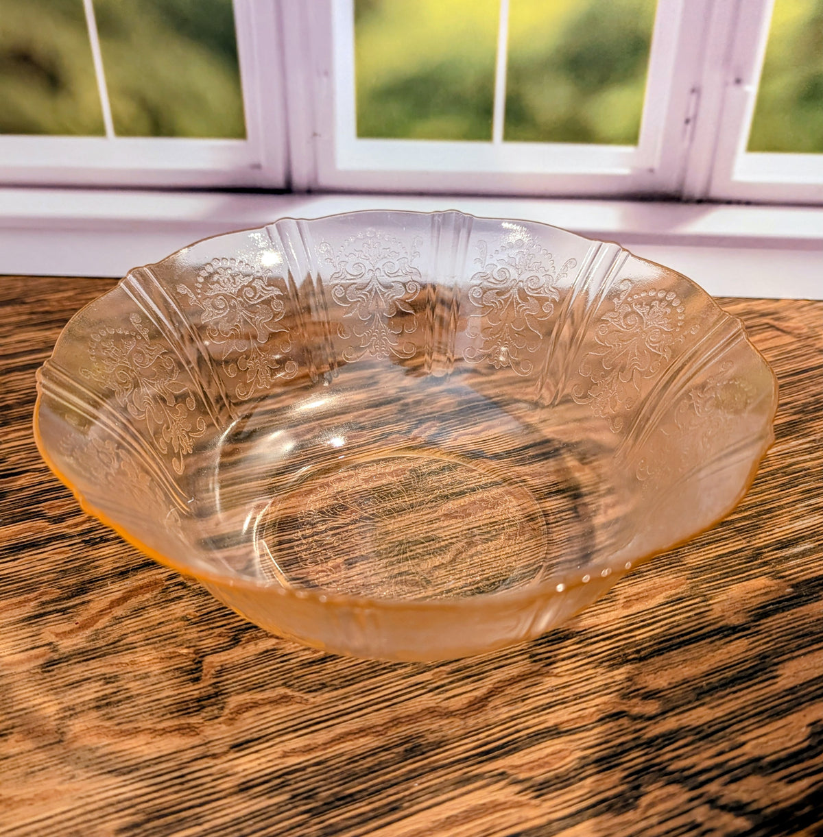 Vintage American Sweetheart Serving / Pink Fruit Bowl by MACBETH-EVANS 1930-1936