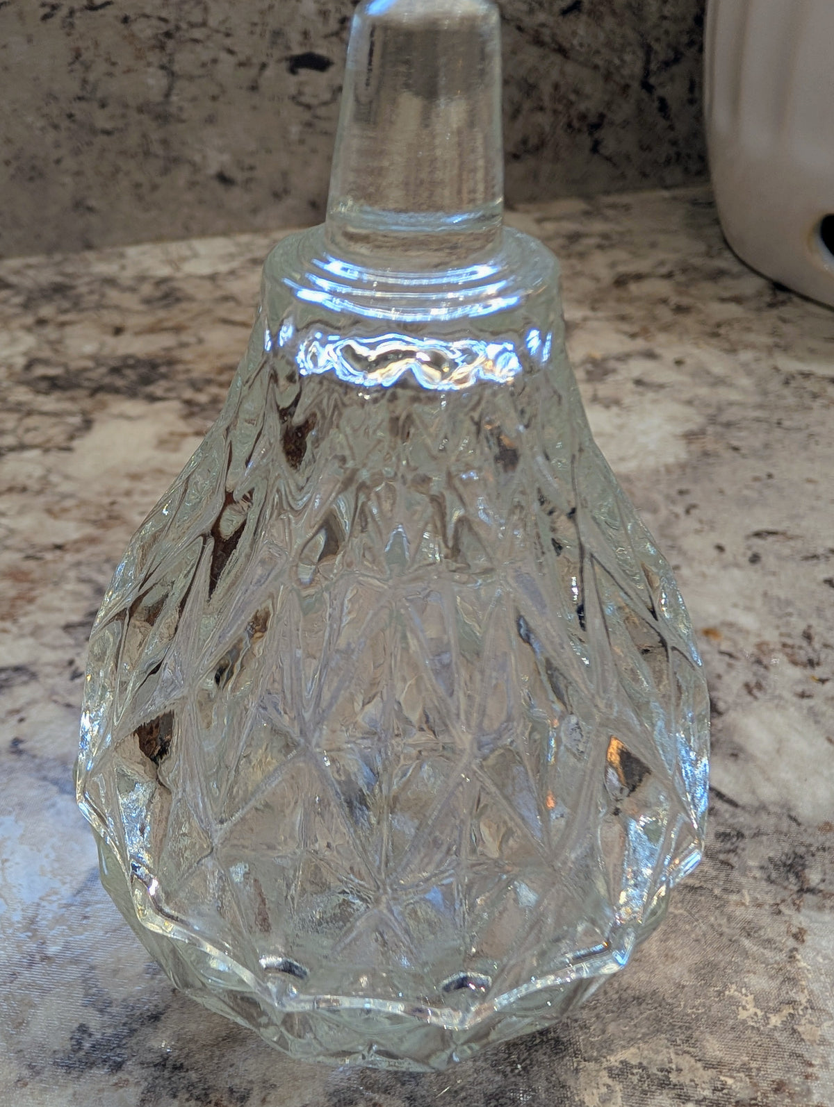 Crystal Diamond Pattern Pear Shaped Trinket Dish