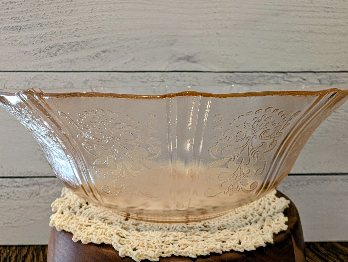 Vintage American Sweetheart Serving / Pink Fruit Bowl by MACBETH-EVANS 1930-1936