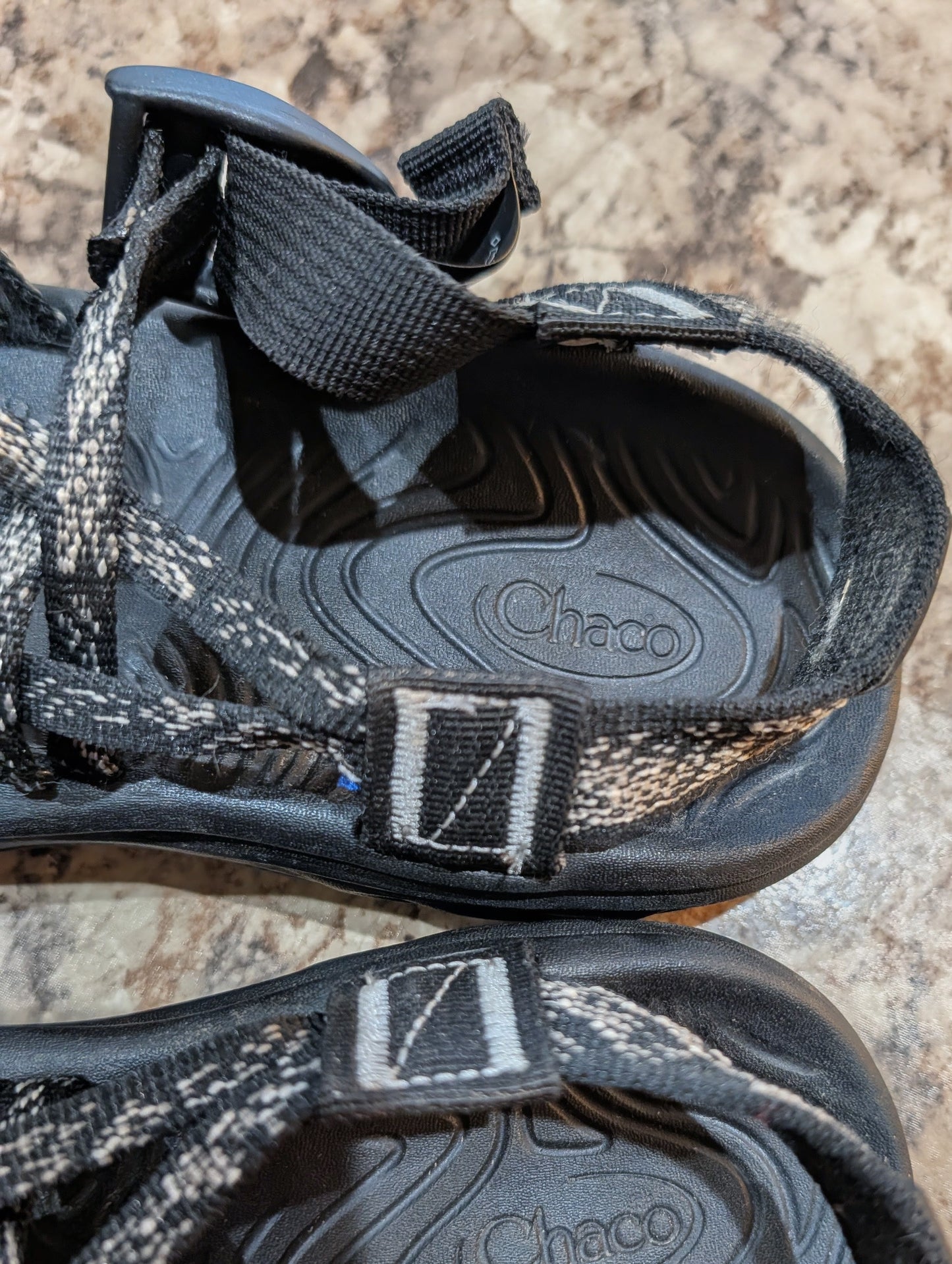 Chaco (size 7) Hiking Strapy Sport Sandals ZVOLV X2 style