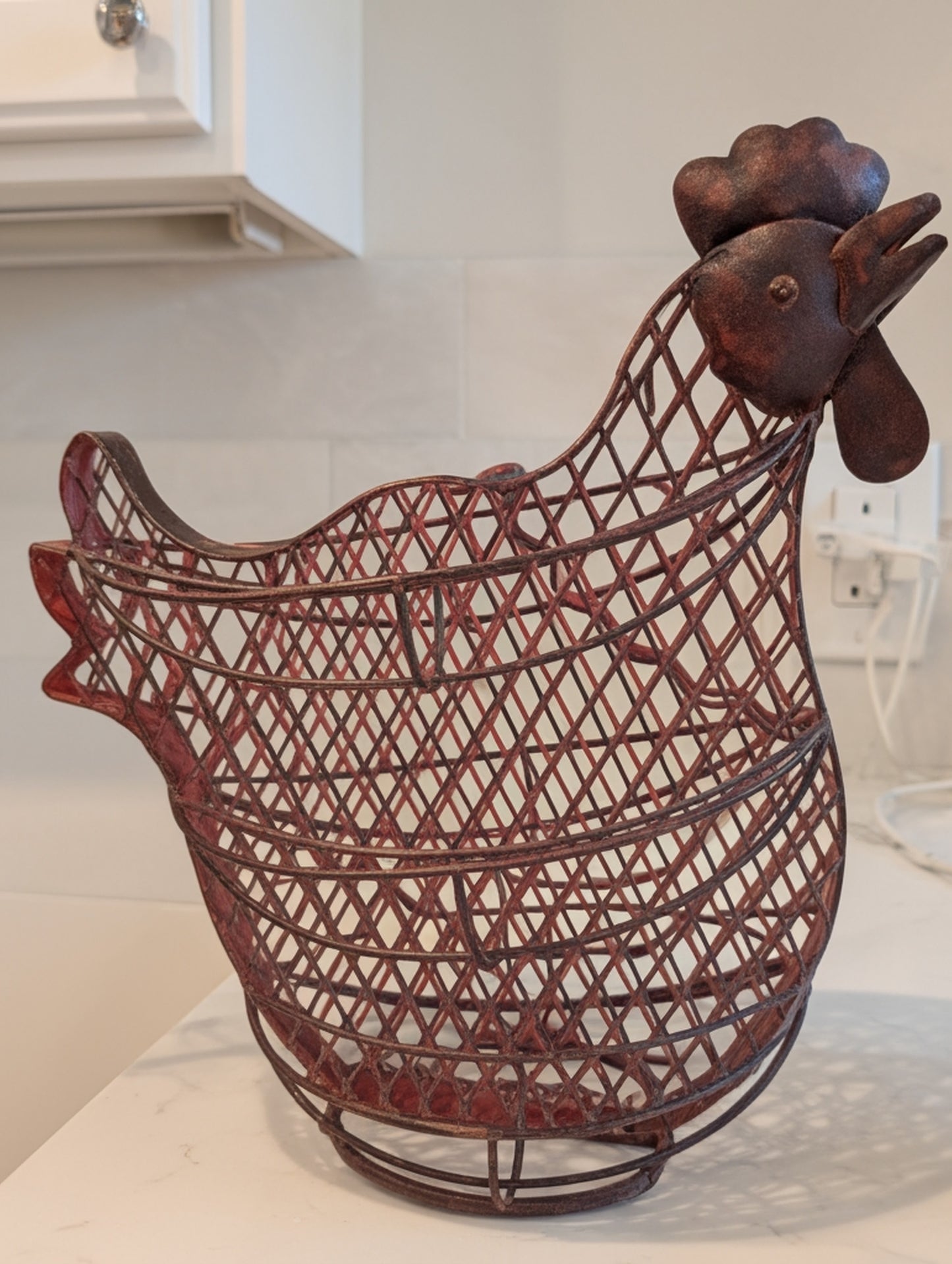 Standing Wire Chicken Egg Holder